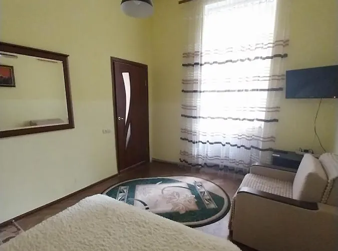 1ком апартаменты,парковка,улхорватская *